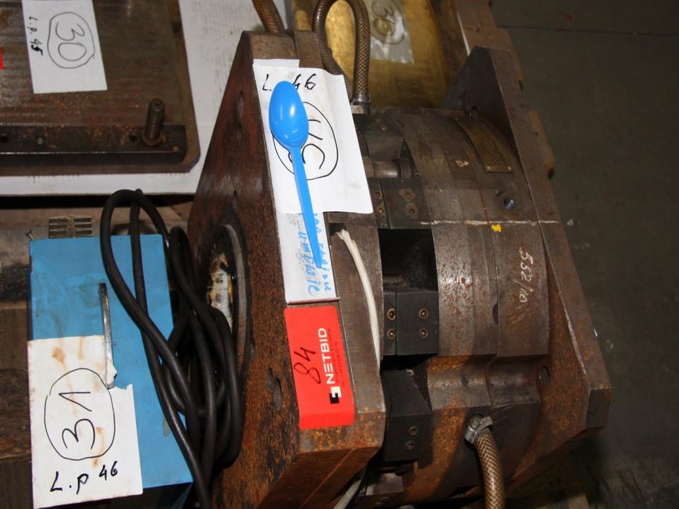 Plastic processing machines for plastic dishes-5